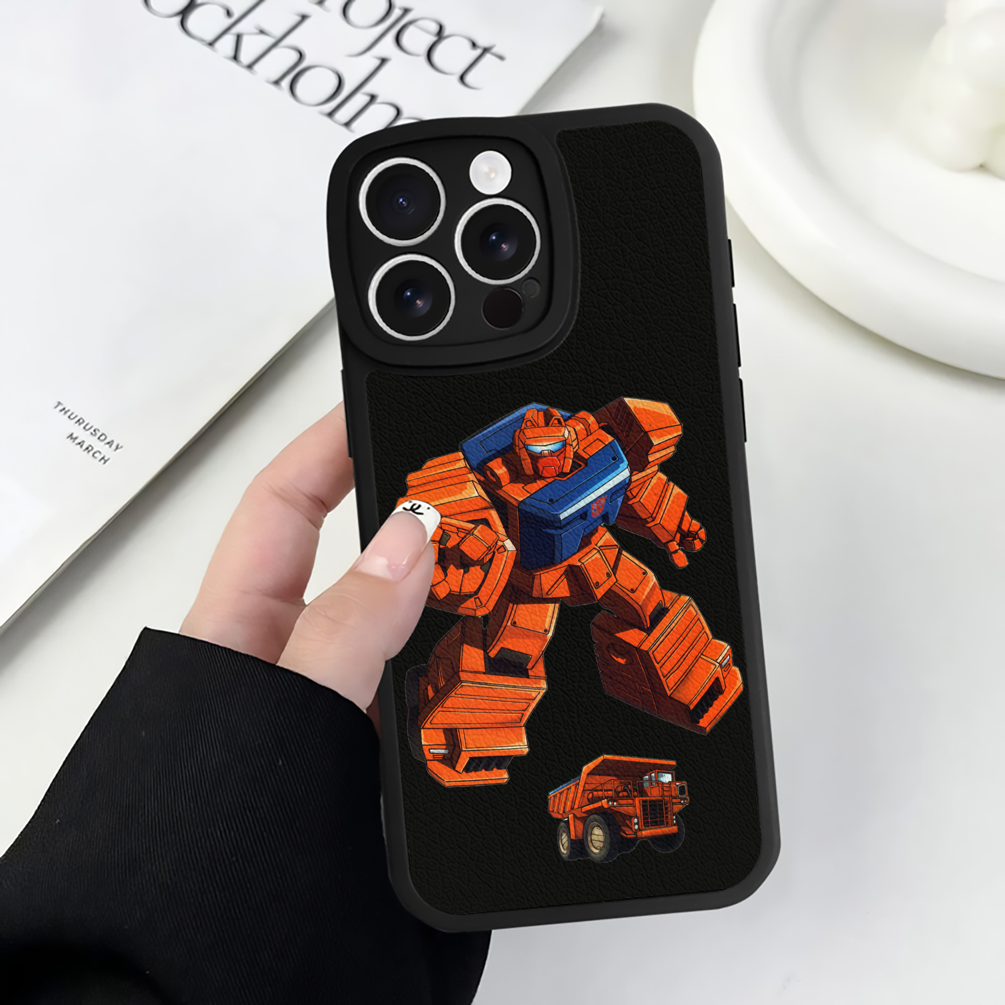 （画像用）  【iPhone 16シリーズ対応】シリコンスマホケース（レザー調） 材質：シリコン